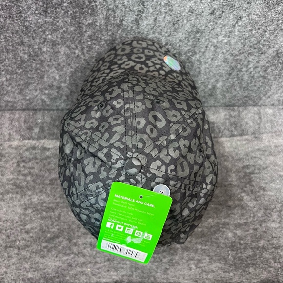 Gaiam Classic Leopard Fitness Hat - Picture 11 of 13